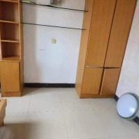 新园一期三室1100月可谈设施齐全燃气热水器随时看房